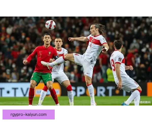 阿库尼亚边后卫风格引起关注，表现稳健助力球队防线稳定